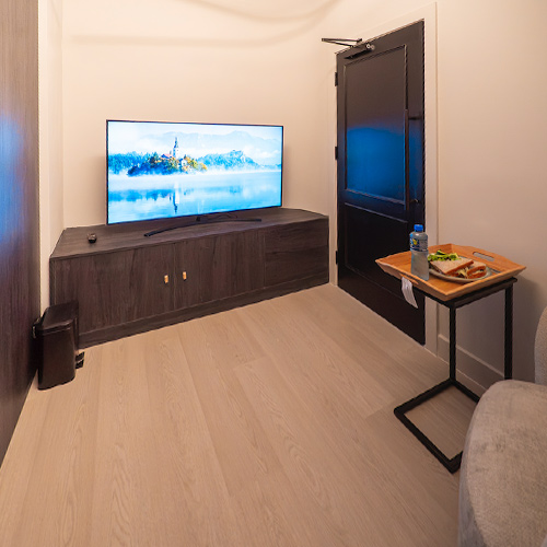 Clinic patient room 2